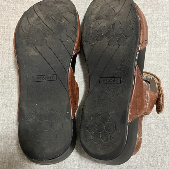 Propet Men's Sandal Size 12 with removable footbed - Picture 6 of 8